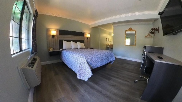 Monterey Oceanside Inn image 10